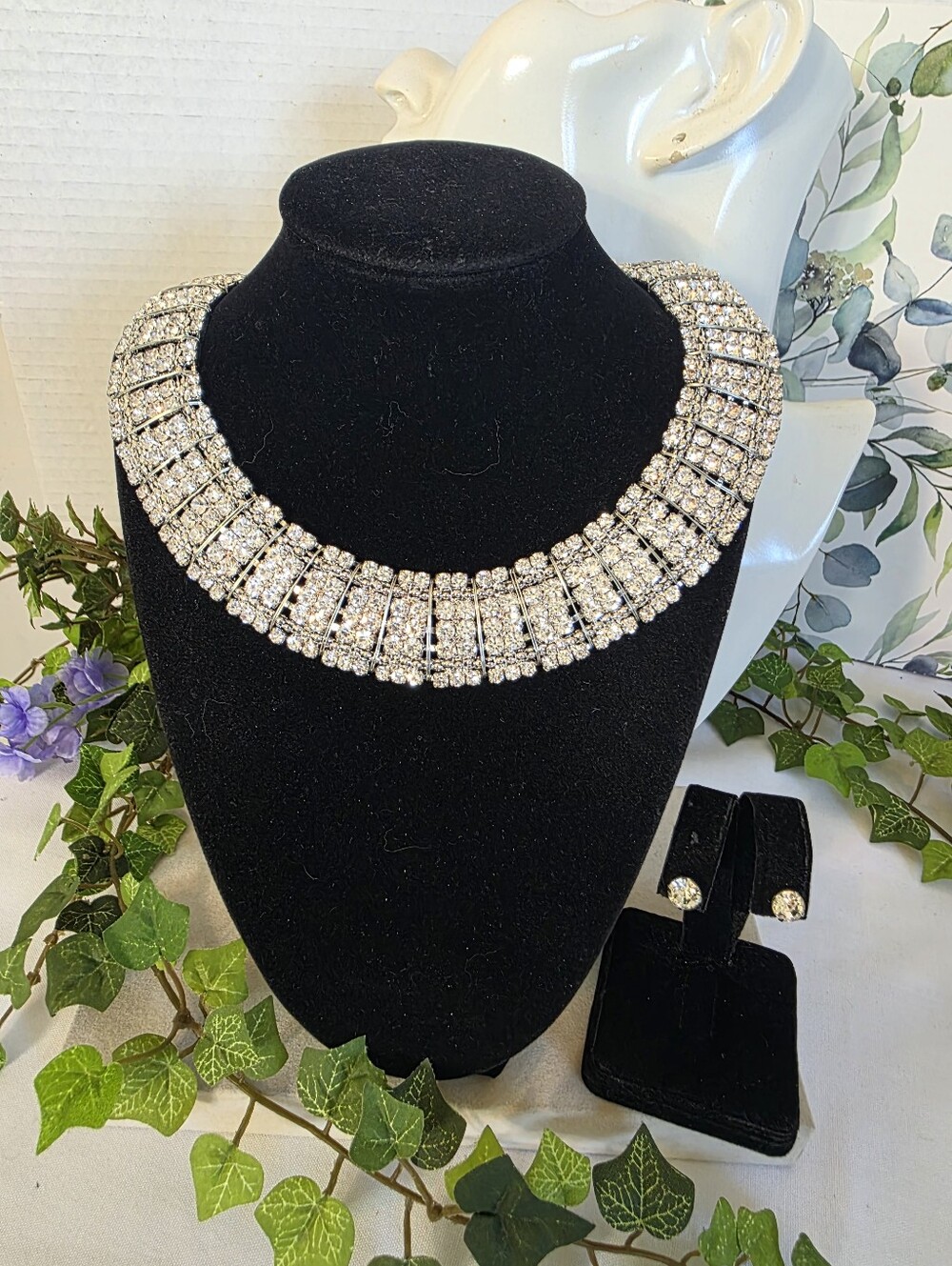 Sparkling Rhinestone Statement Choker Necklace & Stud Earrings Jewelry Set